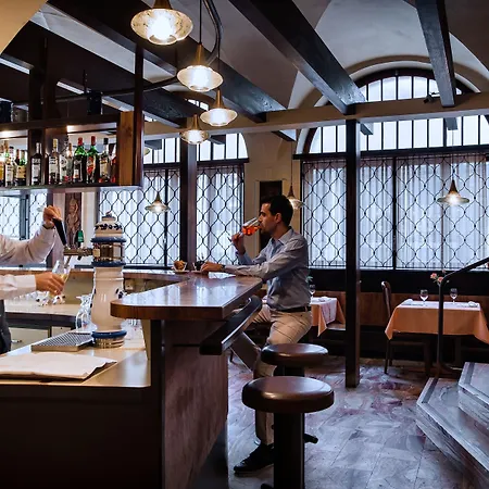 瑞斯腾斯德兰杰洛酒店 酒店 3*