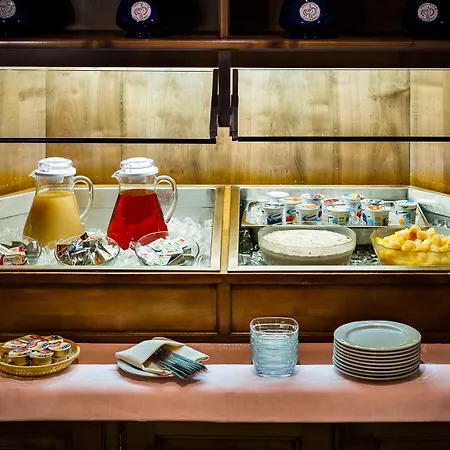 瑞斯腾斯德兰杰洛酒店 酒店 3*