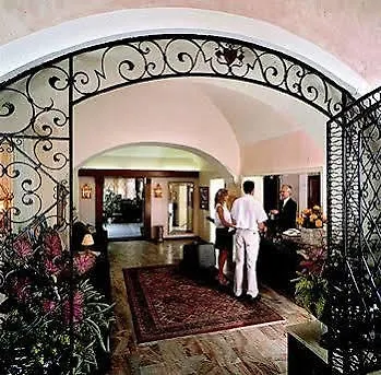 瑞斯腾斯德兰杰洛酒店 3* 洛迦诺