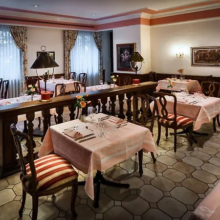 瑞斯腾斯德兰杰洛酒店 3*